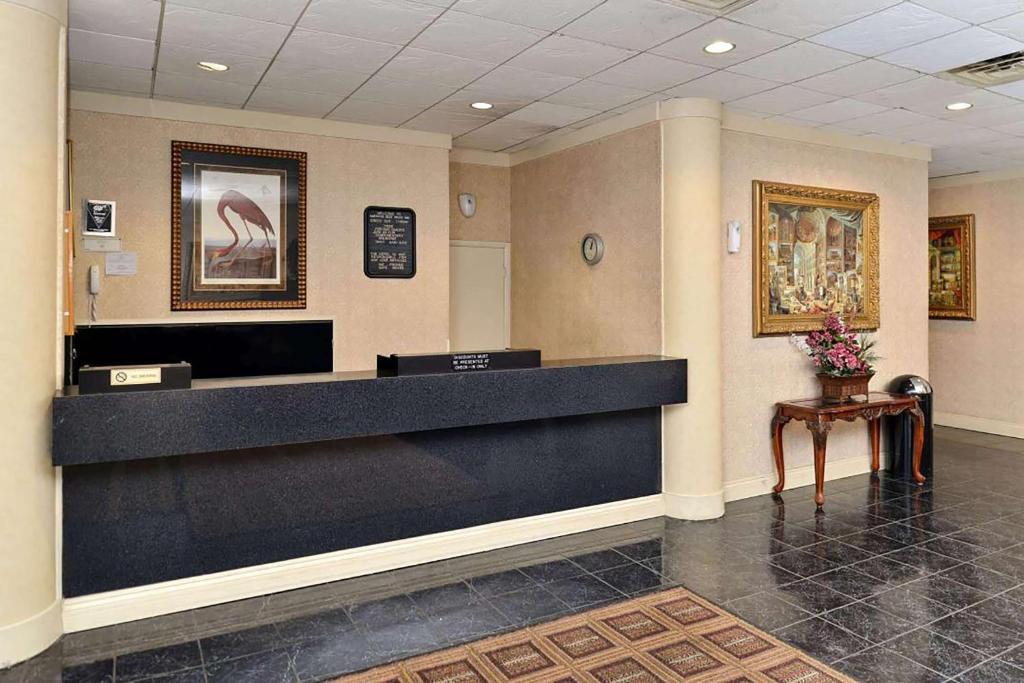 Ramada By Wyndham San Diego נשיונל סיטי מראה חיצוני תמונה