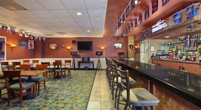 Ramada By Wyndham San Diego נשיונל סיטי מראה חיצוני תמונה