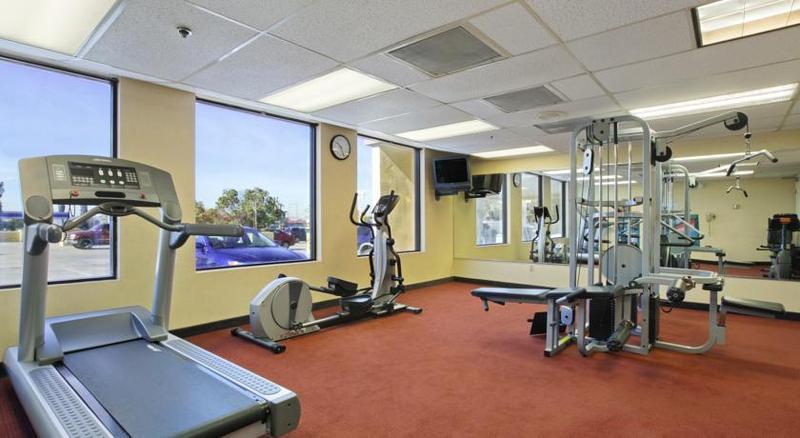 Ramada By Wyndham San Diego נשיונל סיטי מראה חיצוני תמונה